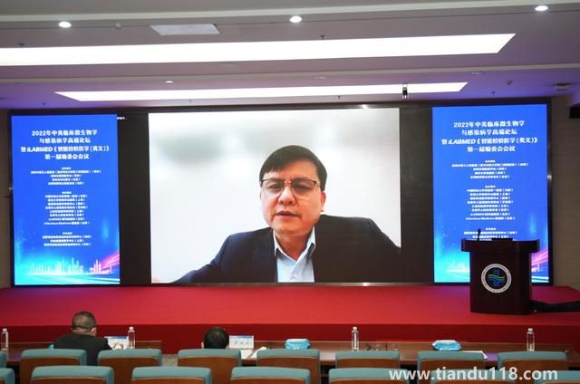 张文宏称第一批次疫苗难阻再次感染（奥密克戎有多种亚型毒株）(图1)