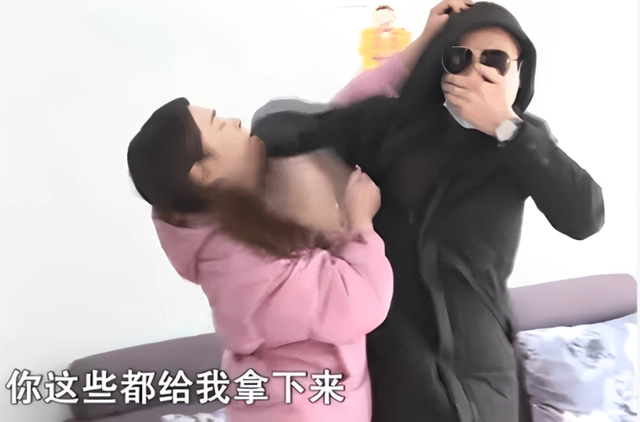 你见过傻到亲手毁掉自己家庭的女人吗（ 什么样的女人最毁家庭）(图1)