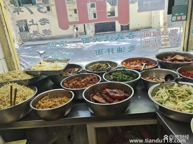 街边小店的2022年:一难接一难（今日新闻）(图3)
