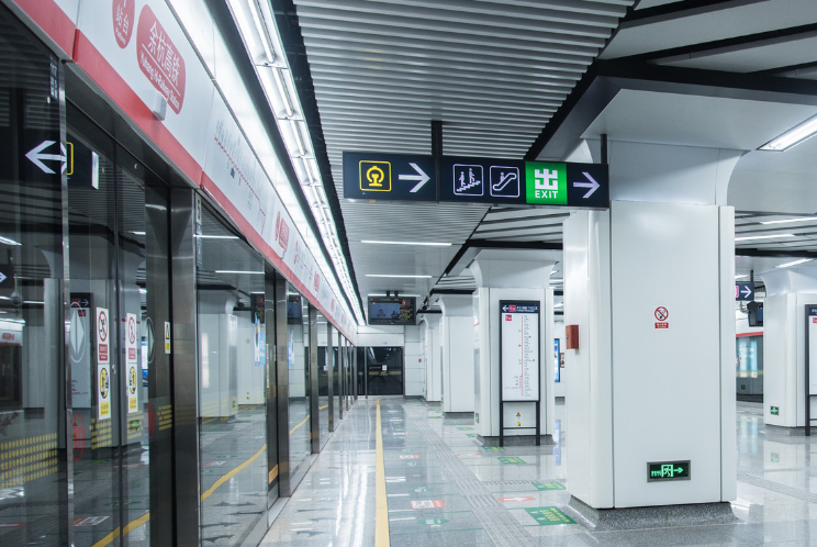 武汉地铁12月31号停运真的假的（江汉路跨年倒数放气球是在哪里）
